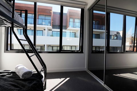 Queen Of Northcote Views Rejuvenate Stays - Accommodation Batemans Bay 6