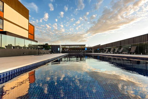 4 Bedroom Luxury City Penthouse Apartment - Accommodation Batemans Bay 2