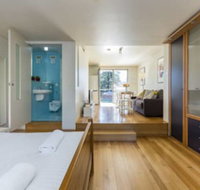 Cottesloe Tree Top Studio - Accommodation Batemans Bay