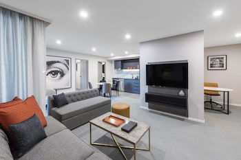 Deco Hotel - Accommodation Batemans Bay 1