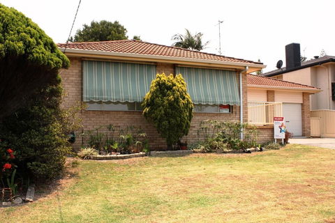 Beach Comber - Accommodation Batemans Bay 0