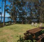 Tuppys on the Lake - Accommodation Batemans Bay