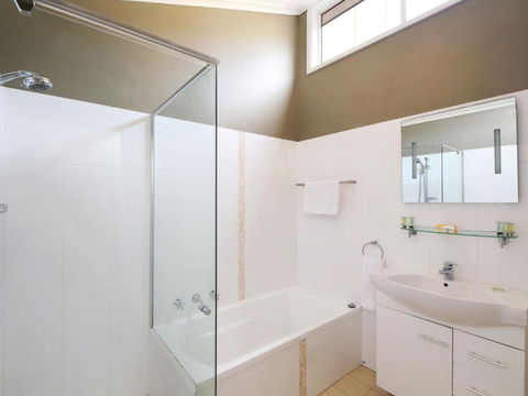 Uralba #17 17 / 15 19 Kurrawyba Avenue Terrigal - Accommodation Batemans Bay 3