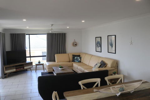 Hi Surf Unit 3 92 Head St. Forster - Accommodation Batemans Bay 6