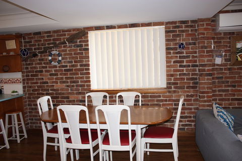 Birchgrove Terrace Unit 6 - Accommodation Batemans Bay 2