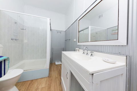 Douglas Cottage - Accommodation Batemans Bay 3