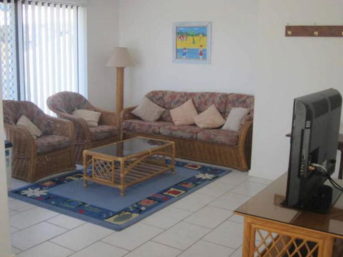 Hi Surf Unit 2 92 Head Street Forster - Accommodation Batemans Bay 5