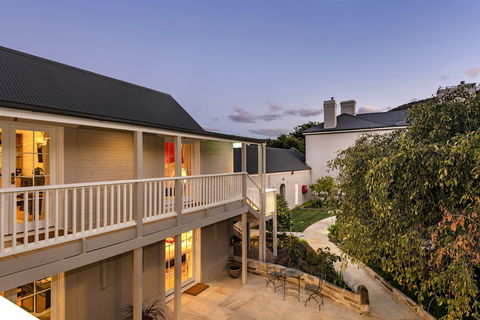 Prospect House Private Hotel - Accommodation Batemans Bay 0