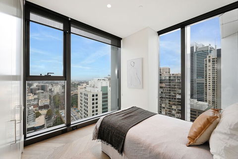 Ultra Modern Brand New CBD View - Accommodation Batemans Bay 3