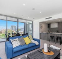 Luxury 2 Bed APT in South Brisbane  Free Parking Qsb058 - Accommodation Batemans Bay
