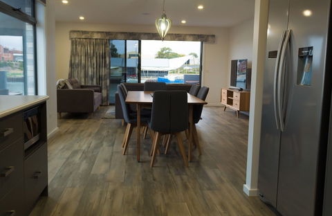 Ulverstone Waterfront Apartments - Accommodation Batemans Bay 6