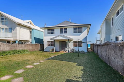 Birubi Lane 4 Anna Bay - Accommodation Batemans Bay 0