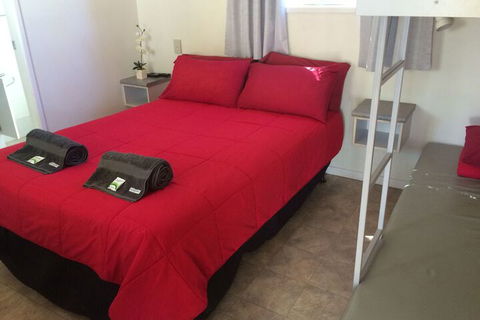 Mataranka Roadhouse - Accommodation Batemans Bay 7