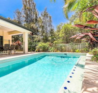 Large House with Pool - Accommodation Batemans Bay