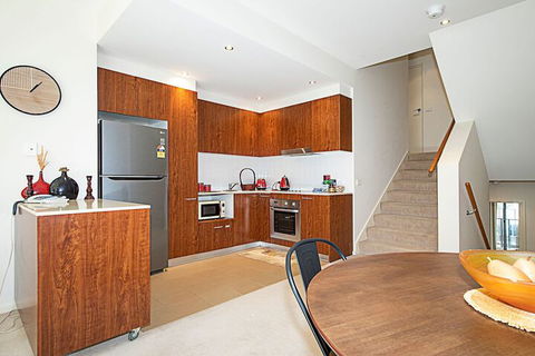 Spacious 1-Bedroom Apartment With Parking - Accommodation Batemans Bay 5
