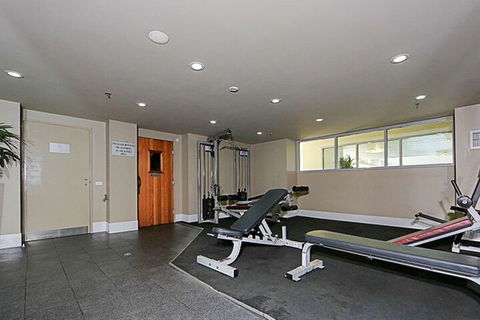 Spacious 1-Bedroom Apartment With Parking - Accommodation Batemans Bay 7
