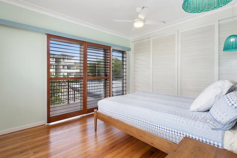 BEACH HOUSE On PEARL - Accommodation Batemans Bay 4