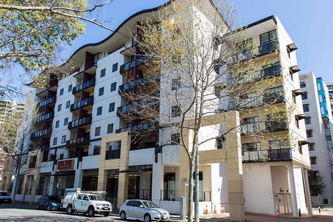 Two Bedroom Apt Next To Perth CBD With Parking. - Accommodation Batemans Bay 4