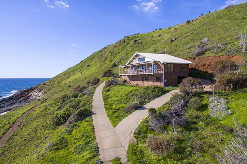 Cliffs End Beach Shack 105 Gold Coast Drive Carrickalinga - Accommodation Batemans Bay 2