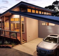 Oceans Islands  Whales - Accommodation Batemans Bay