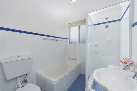 Andana Unit 1 / 12 Gretel Close - Accommodation Batemans Bay 6