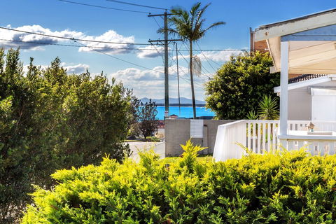 Tomaree Road 16 - Accommodation Batemans Bay 0