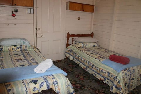 Carlon's Hotel - Accommodation Batemans Bay 3