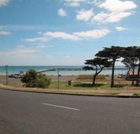 Portarlington Holiday Units  Pool - Accommodation Batemans Bay