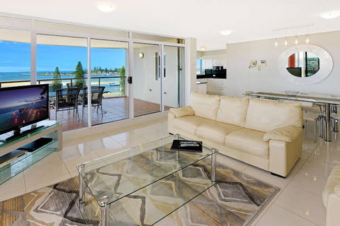 Sunrise Apartments Tuncurry - Accommodation Batemans Bay 0
