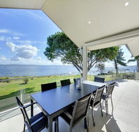 Stunning Waters Penthouse Sandy Point Road 46 - Accommodation Batemans Bay