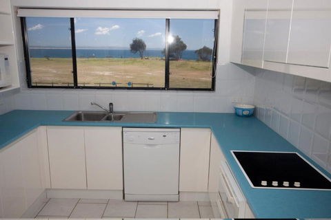Hi Surf Unit 4 92 Head St. Forster - Accommodation Batemans Bay 3