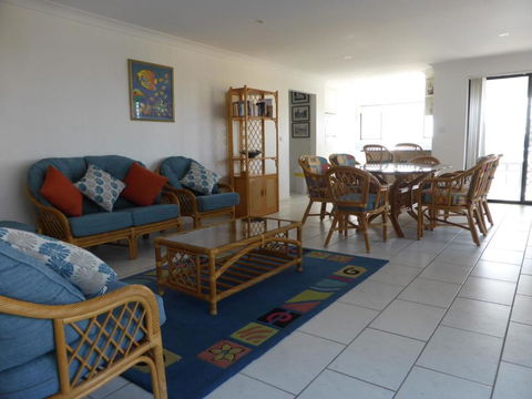 Hi Surf Unit 4 92 Head St. Forster - Accommodation Batemans Bay 5