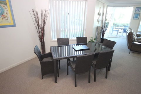 Mirage Unit 101 - Accommodation Batemans Bay 5