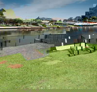 Lake House on Elouera - Accommodation Batemans Bay
