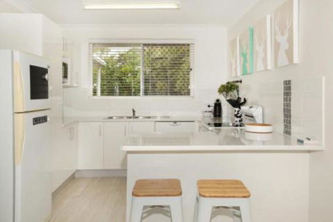 Unit 1 / 14 Tamarindus Street Marcoola Beach Pet Friendly 300 BOND Linen Supplied - Accommodation Batemans Bay 7