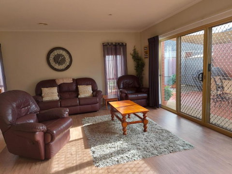 Annesley Central - Accommodation Batemans Bay 4