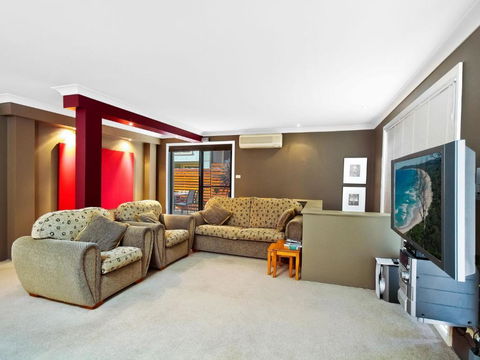 Terrigal Townhouse 1 / 21 Campbell Crescent Terrigal - Accommodation Batemans Bay 6