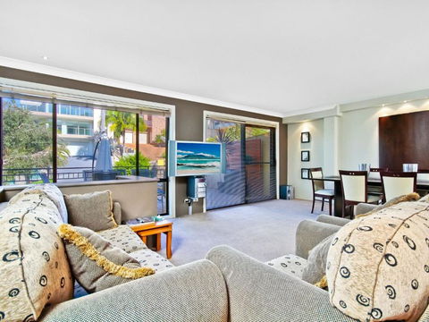 Terrigal Townhouse 1 / 21 Campbell Crescent Terrigal - Accommodation Batemans Bay 3