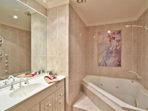 Terrigal Townhouse 1 / 21 Campbell Crescent Terrigal - Accommodation Batemans Bay 1