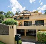Terrigal Townhouse 1 / 21 Campbell Crescent Terrigal - Accommodation Batemans Bay