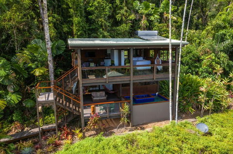 Daintree Holiday Homes La Vista - Accommodation Batemans Bay 2