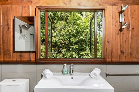 Daintree Holiday Homes La Vista - Accommodation Batemans Bay 5