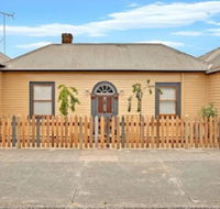 Robinson Cottage - Accommodation Batemans Bay