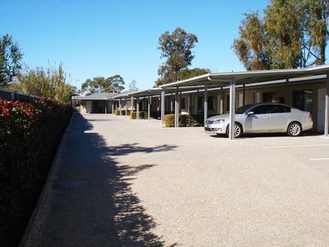 Oakey Motor Inn - Accommodation Batemans Bay 1