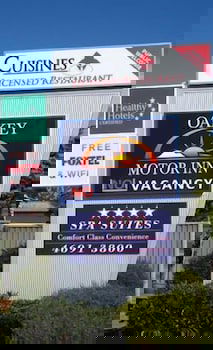 Oakey Motor Inn - Accommodation Batemans Bay 3