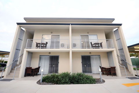 Oaks Middlemount Suites - Accommodation Batemans Bay 1