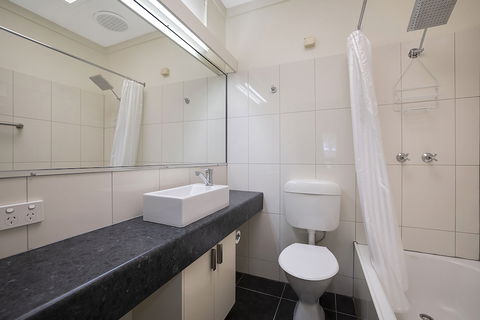 Hamilton Lakeside Motel - Accommodation Batemans Bay 6