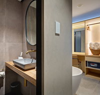 Zara Tower Hotel - Accommodation Batemans Bay