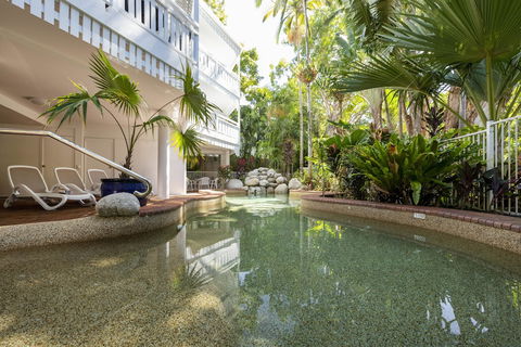 The White House Port Douglas - Accommodation Batemans Bay 5