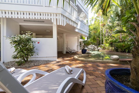 The White House Port Douglas - Accommodation Batemans Bay 0